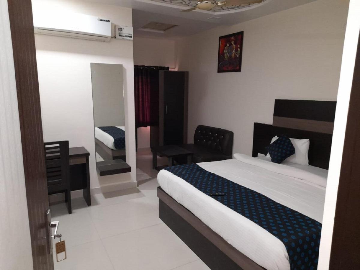 Gayatri Residency, Agra Hotel 3*
