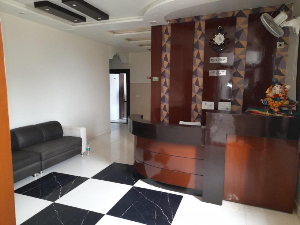 Hotel Gayatri Residency, Agra