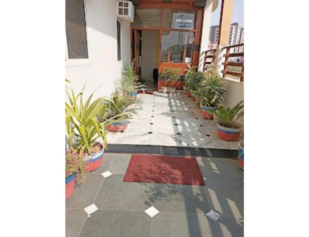 Hotel Gayatri Residency, Agra