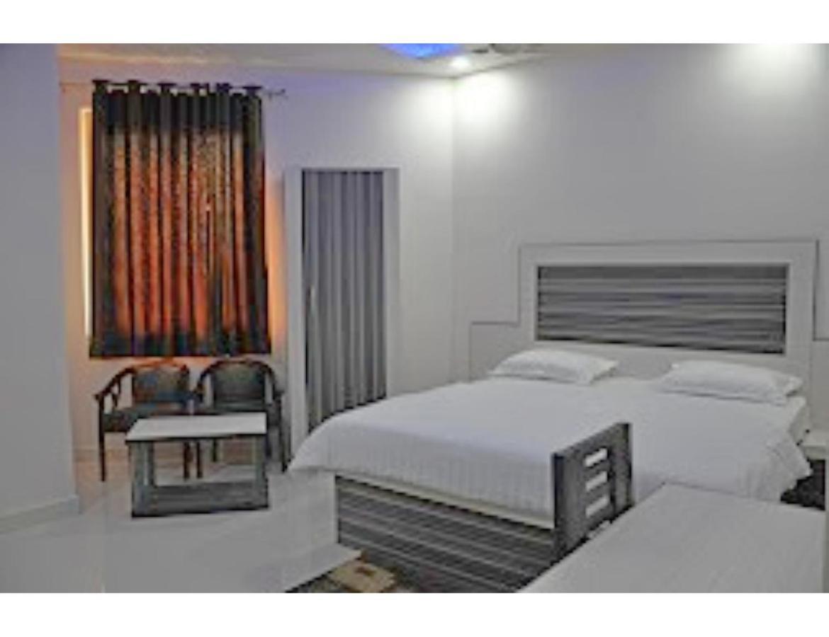 Hotel Gayatri Residency, Agra